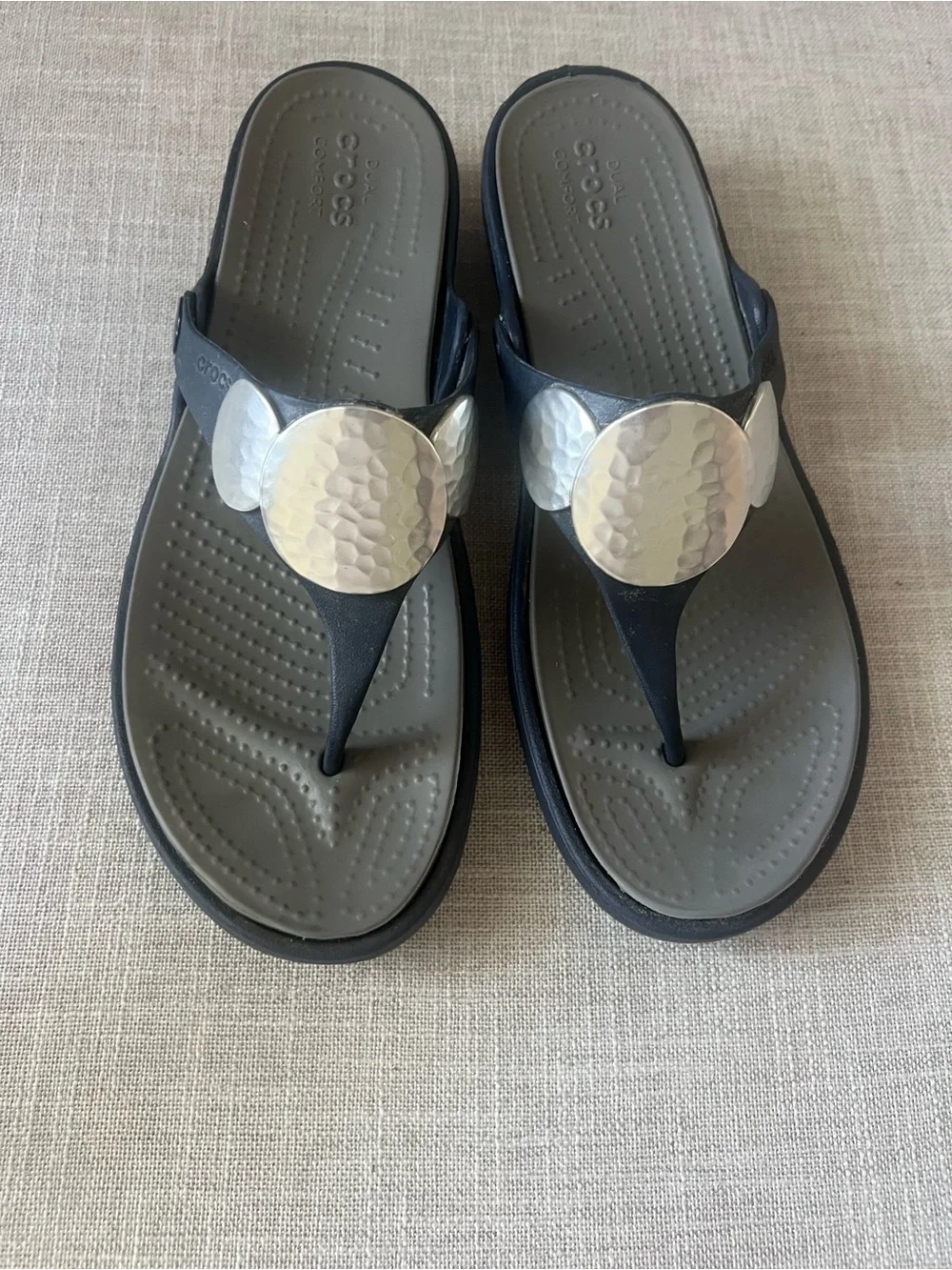 CROCS gray/navy embellished Thong Sandals, women’s eight, casual outdoors